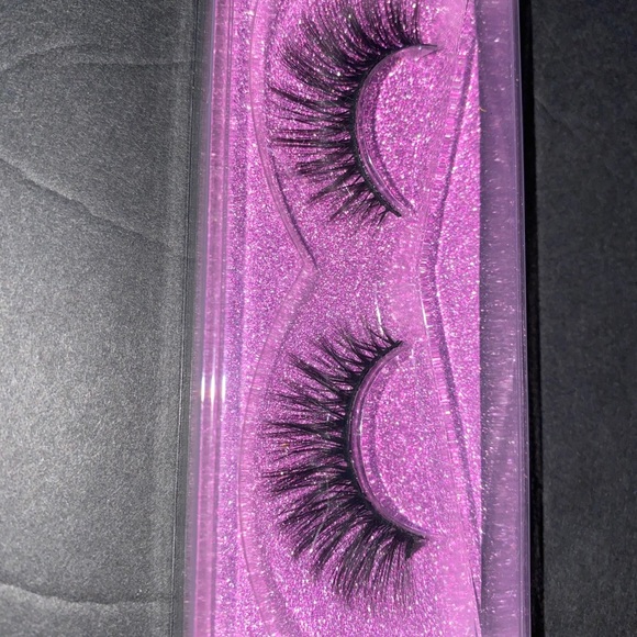 MINK LASHES - Picture 8 of 8